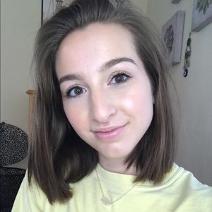 Meet your Posher, Maia